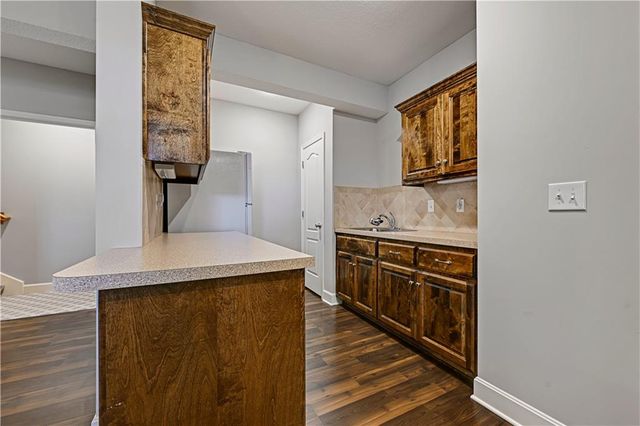 15984 W 159th Terrace, Olathe, KS 66062