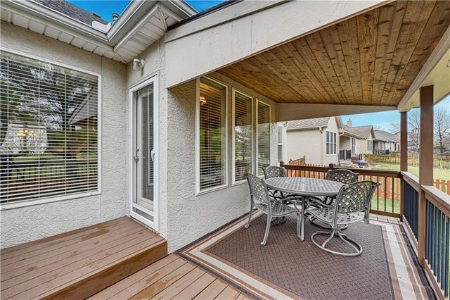 15984 W 159th Terrace, Olathe, KS 66062