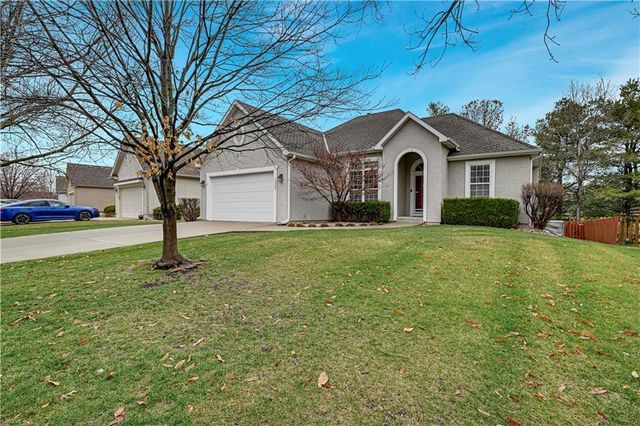 15984 W 159th Terrace, Olathe, KS 66062