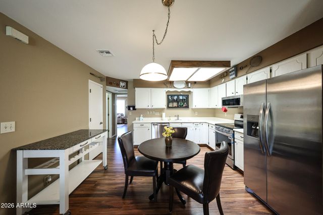 2064 S FARNSWORTH Drive 25, Mesa, AZ 85209