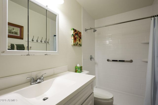 2064 S FARNSWORTH Drive 25, Mesa, AZ 85209