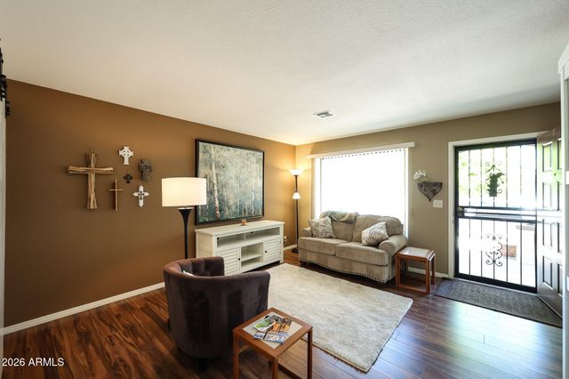 2064 S FARNSWORTH Drive 25, Mesa, AZ 85209