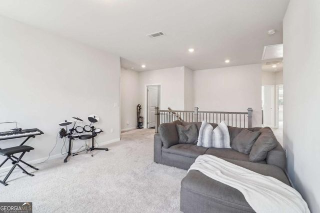 66 Cottontail Lane, Loganville, GA 30052