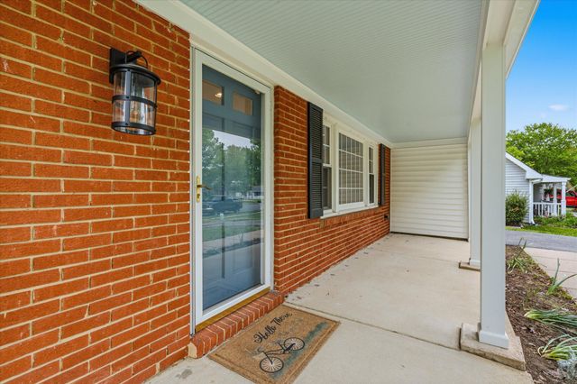 5406 DUNSMORE RD, Alexandria, VA 22315