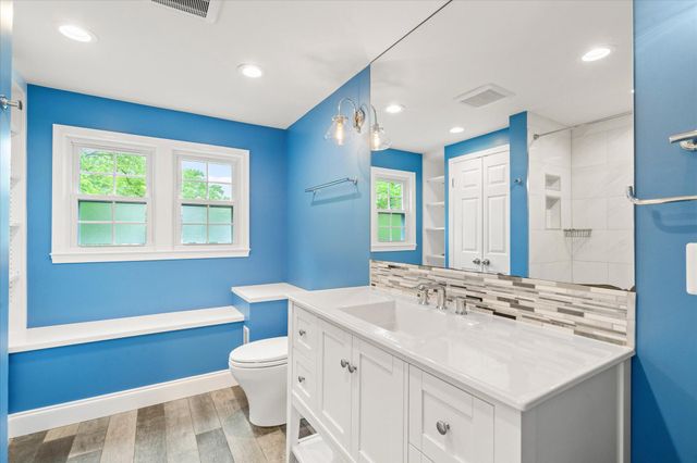 5406 DUNSMORE RD, Alexandria, VA 22315