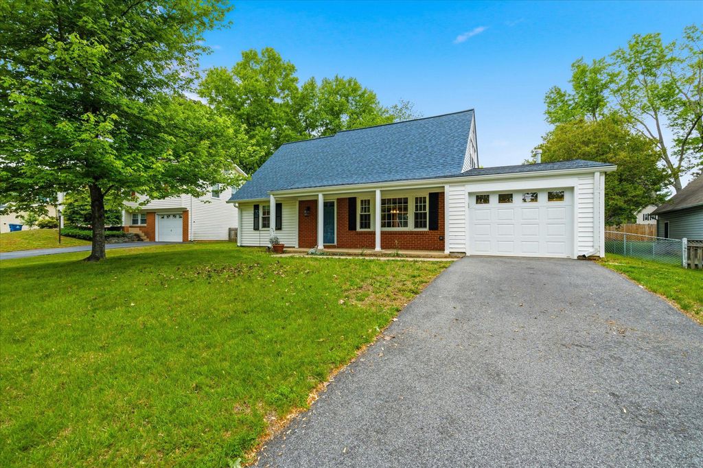 5406 DUNSMORE RD, Alexandria, VA 22315