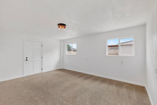 228 Garcia Street NE, Albuquerque, NM 87123