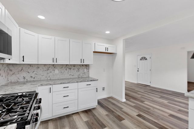 228 Garcia Street NE, Albuquerque, NM 87123