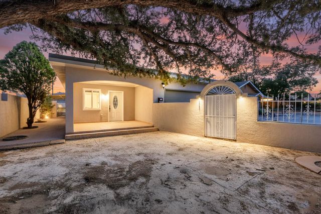 228 Garcia Street NE, Albuquerque, NM 87123