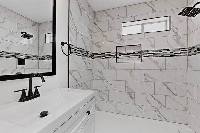 228 Garcia Street NE, Albuquerque, NM 87123