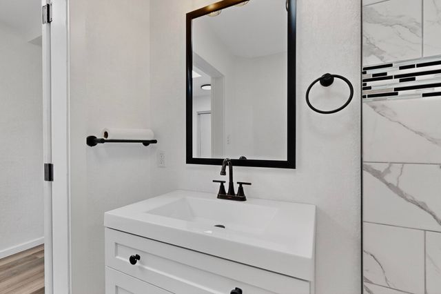 228 Garcia Street NE, Albuquerque, NM 87123