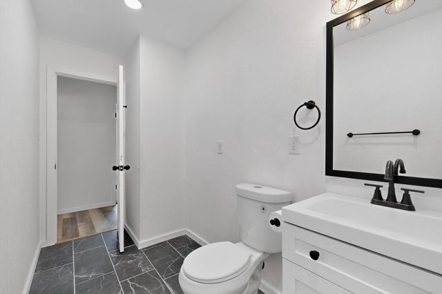 228 Garcia Street NE, Albuquerque, NM 87123