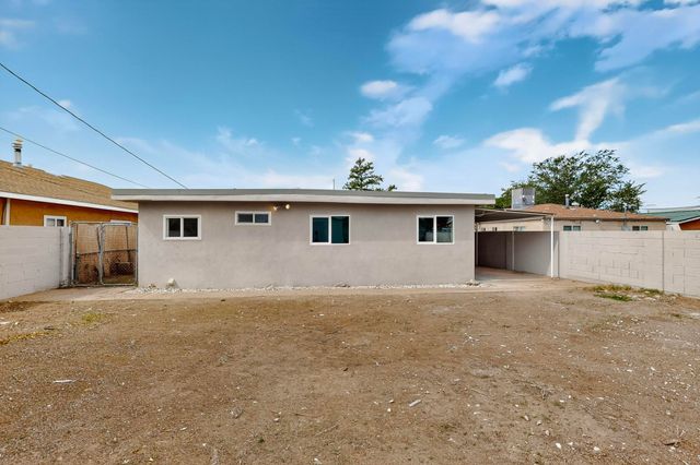 228 Garcia Street NE, Albuquerque, NM 87123