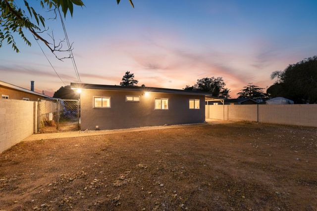 228 Garcia Street NE, Albuquerque, NM 87123
