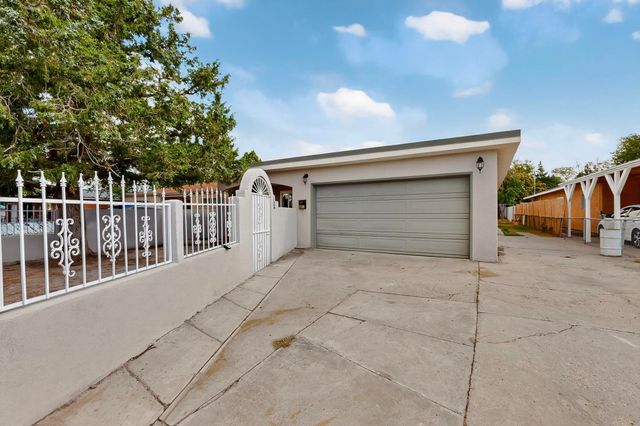 228 Garcia Street NE, Albuquerque, NM 87123