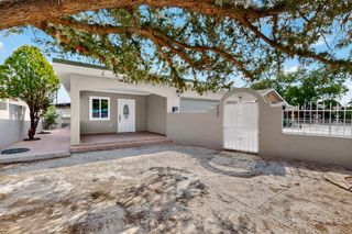 228 Garcia Street NE, Albuquerque, NM 87123