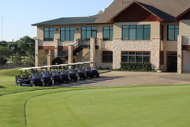 4 Shinnecock Drive, Amarillo, TX 79124