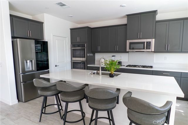 5007 Bay Laurel, Fontana, CA 92336