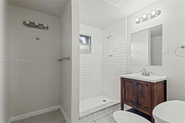 3121 NE 13th Ave, Pompano Beach, FL 33064