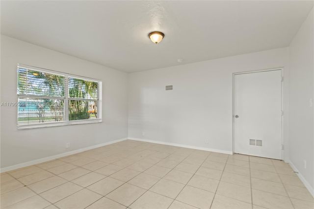 3121 NE 13th Ave, Pompano Beach, FL 33064