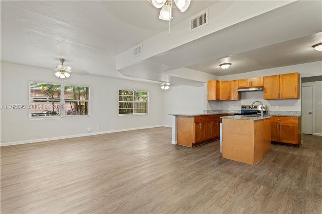 3121 NE 13th Ave, Pompano Beach, FL 33064