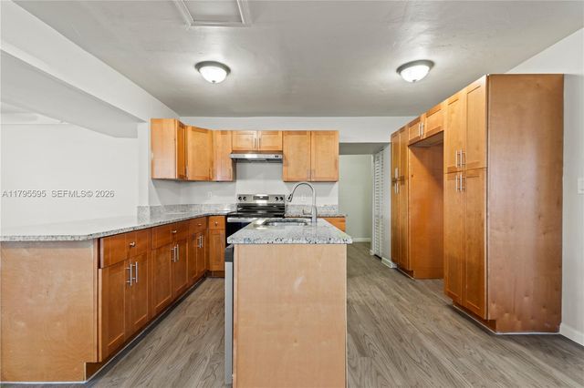 3121 NE 13th Ave, Pompano Beach, FL 33064