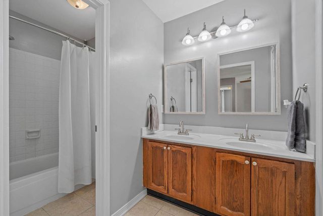 1841 E Smugglers Cove Drive, Gulf Breeze, FL 32563