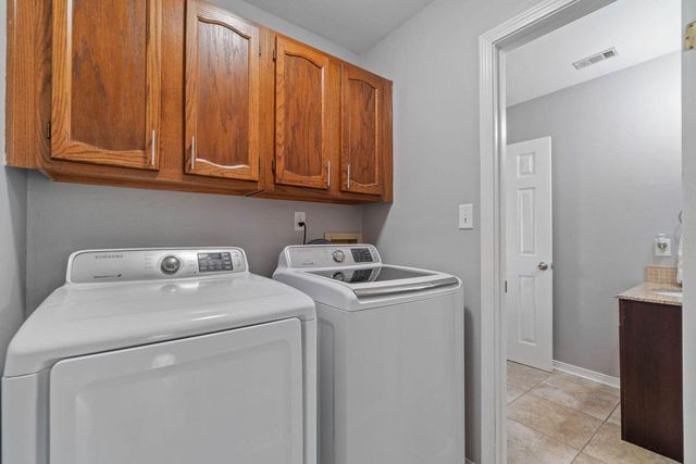 1841 E Smugglers Cove Drive, Gulf Breeze, FL 32563