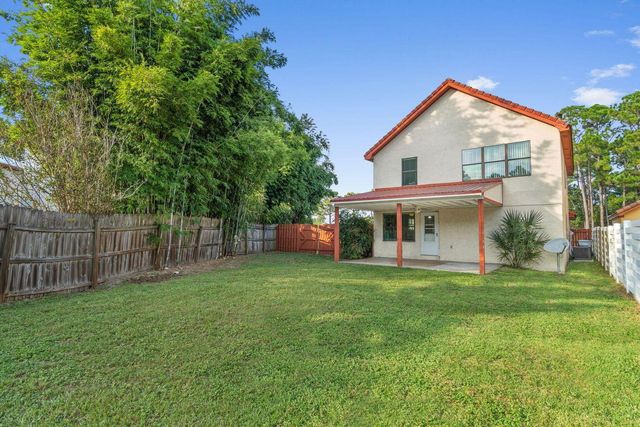 1841 E Smugglers Cove Drive, Gulf Breeze, FL 32563