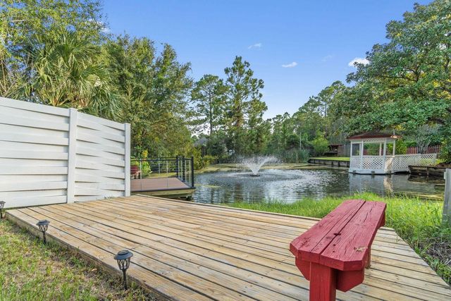 1841 E Smugglers Cove Drive, Gulf Breeze, FL 32563