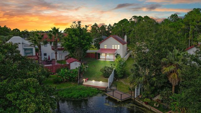 1841 E Smugglers Cove Drive, Gulf Breeze, FL 32563