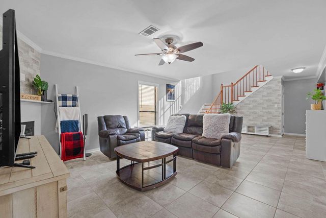 1841 E Smugglers Cove Drive, Gulf Breeze, FL 32563