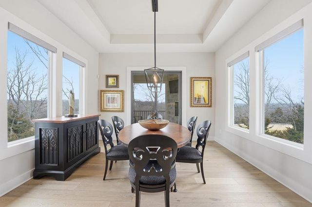 27229 W 100th Terrace, Olathe, KS 66061