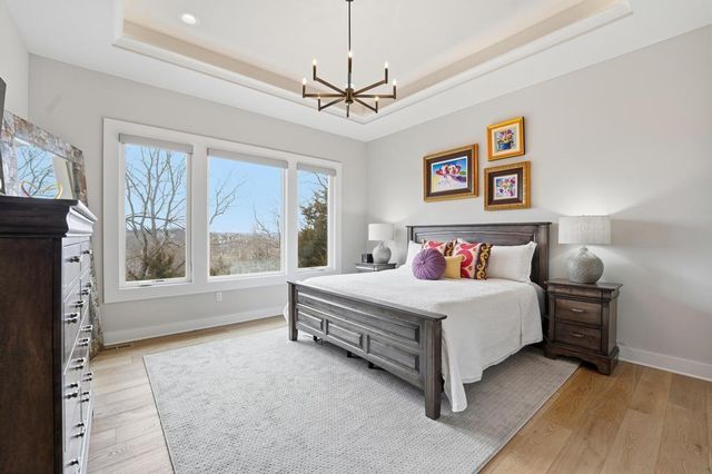 27229 W 100th Terrace, Olathe, KS 66061