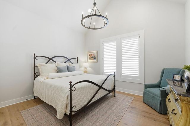 27229 W 100th Terrace, Olathe, KS 66061