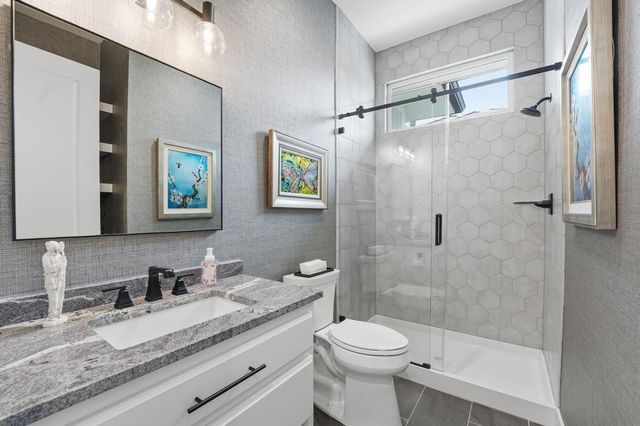 27229 W 100th Terrace, Olathe, KS 66061