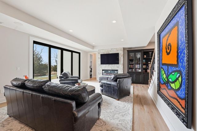 27229 W 100th Terrace, Olathe, KS 66061