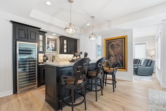 27229 W 100th Terrace, Olathe, KS 66061