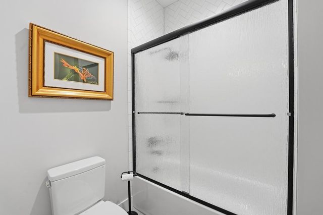 27229 W 100th Terrace, Olathe, KS 66061