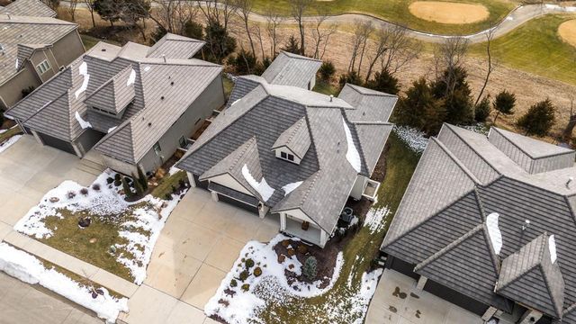 27229 W 100th Terrace, Olathe, KS 66061