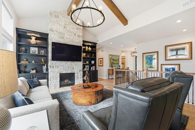 27229 W 100th Terrace, Olathe, KS 66061