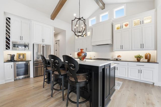 27229 W 100th Terrace, Olathe, KS 66061