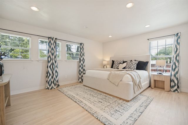 806 Knott Place, Dallas, TX 75208