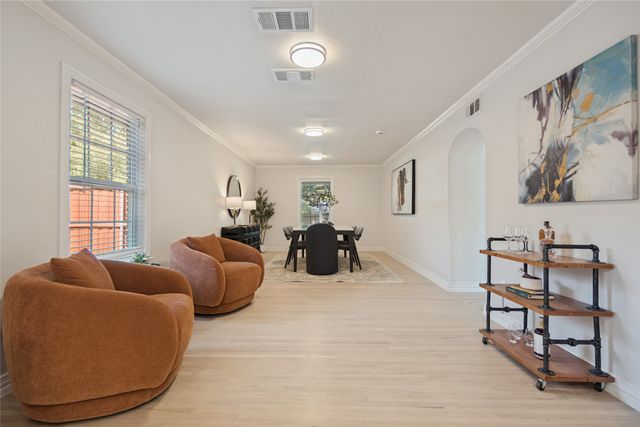 806 Knott Place, Dallas, TX 75208