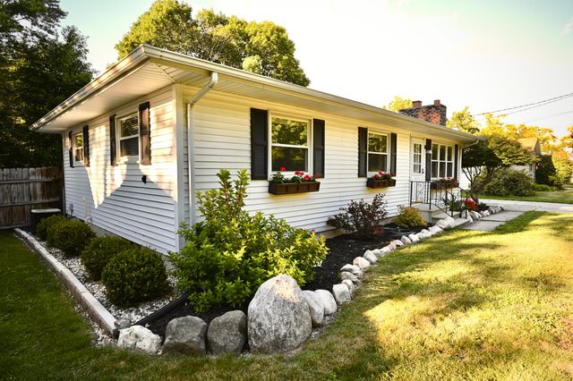 1732 Schuring Road, Portage, MI 49024