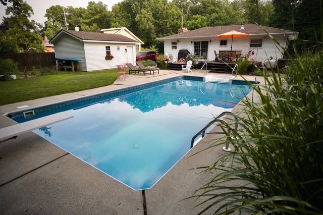 1732 Schuring Road, Portage, MI 49024