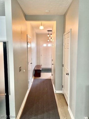 1432 Wellingshire Circle, Cuyahoga Falls, OH 44221