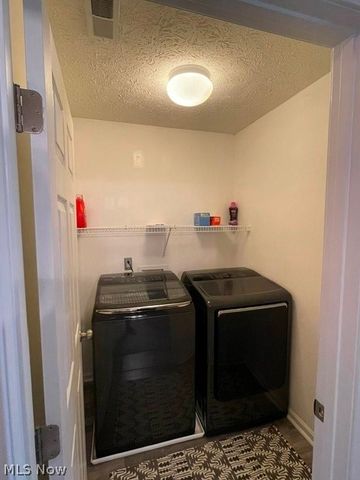 1432 Wellingshire Circle, Cuyahoga Falls, OH 44221