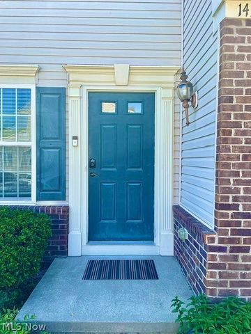 1432 Wellingshire Circle, Cuyahoga Falls, OH 44221