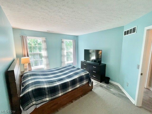 1432 Wellingshire Circle, Cuyahoga Falls, OH 44221